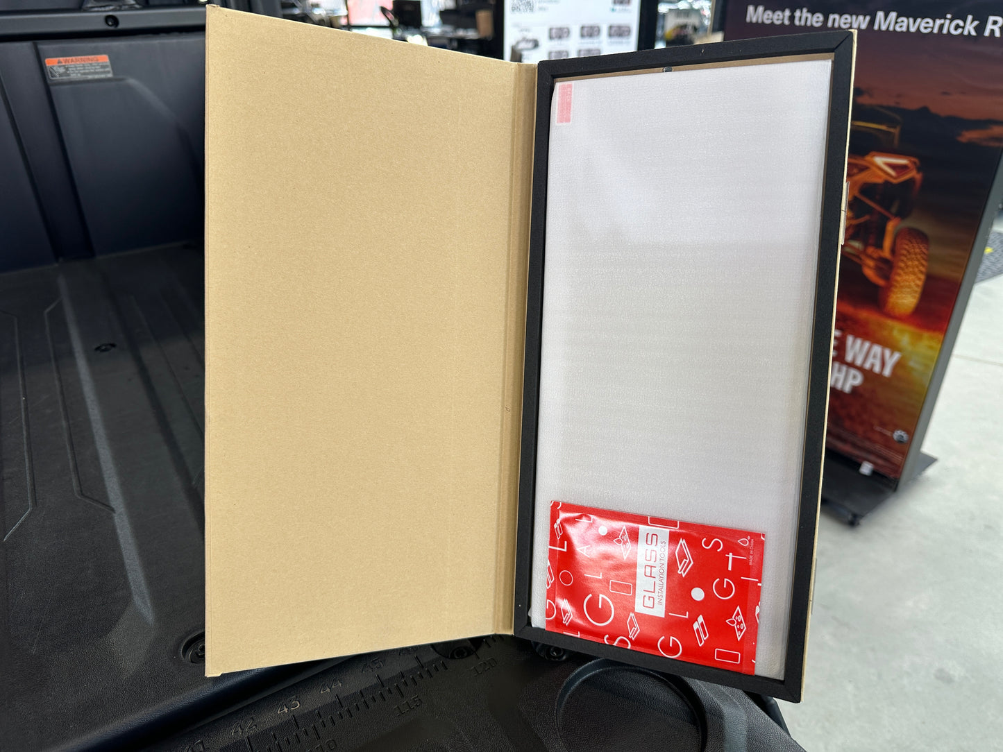 TEMPERED GLASS SCREEN PROTECTOR